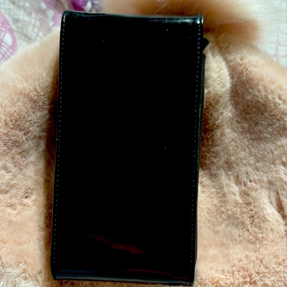 Vintage Chanel crossbody phone case! - Picture 2 of 10